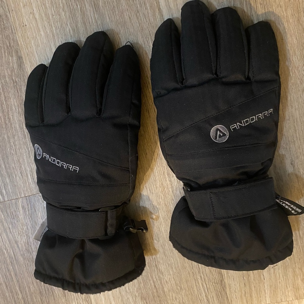 Women's Black Gloves